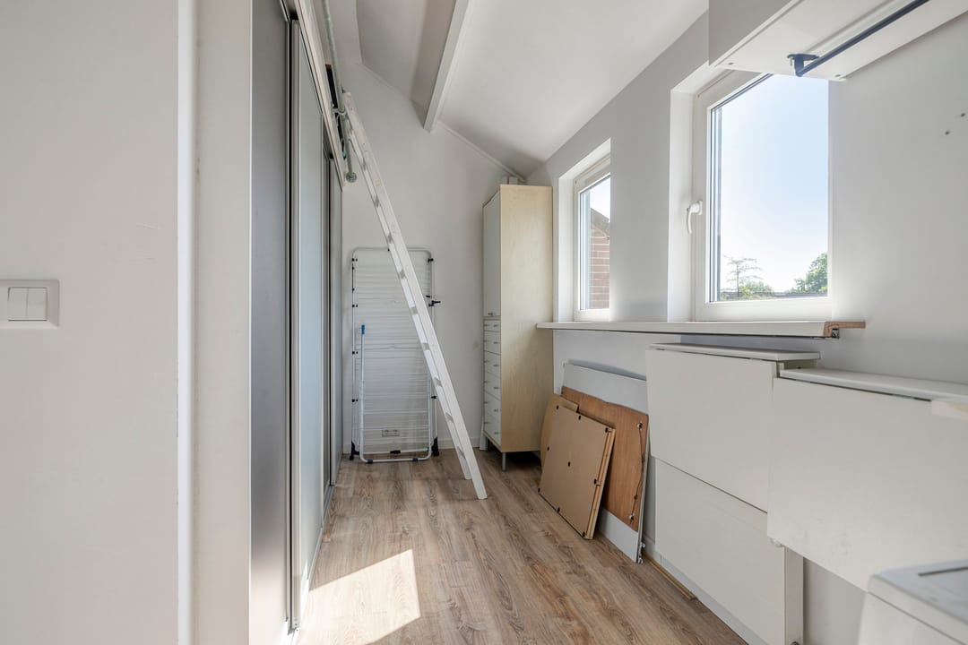 Energy-Efficient Terraced Family Home with Garden in Quiet Soest Location — 31