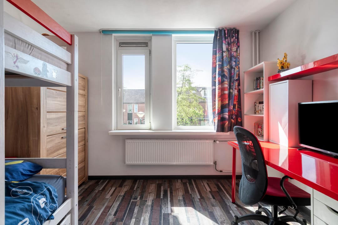 Energy-Efficient Terraced Family Home with Garden in Quiet Soest Location — 23