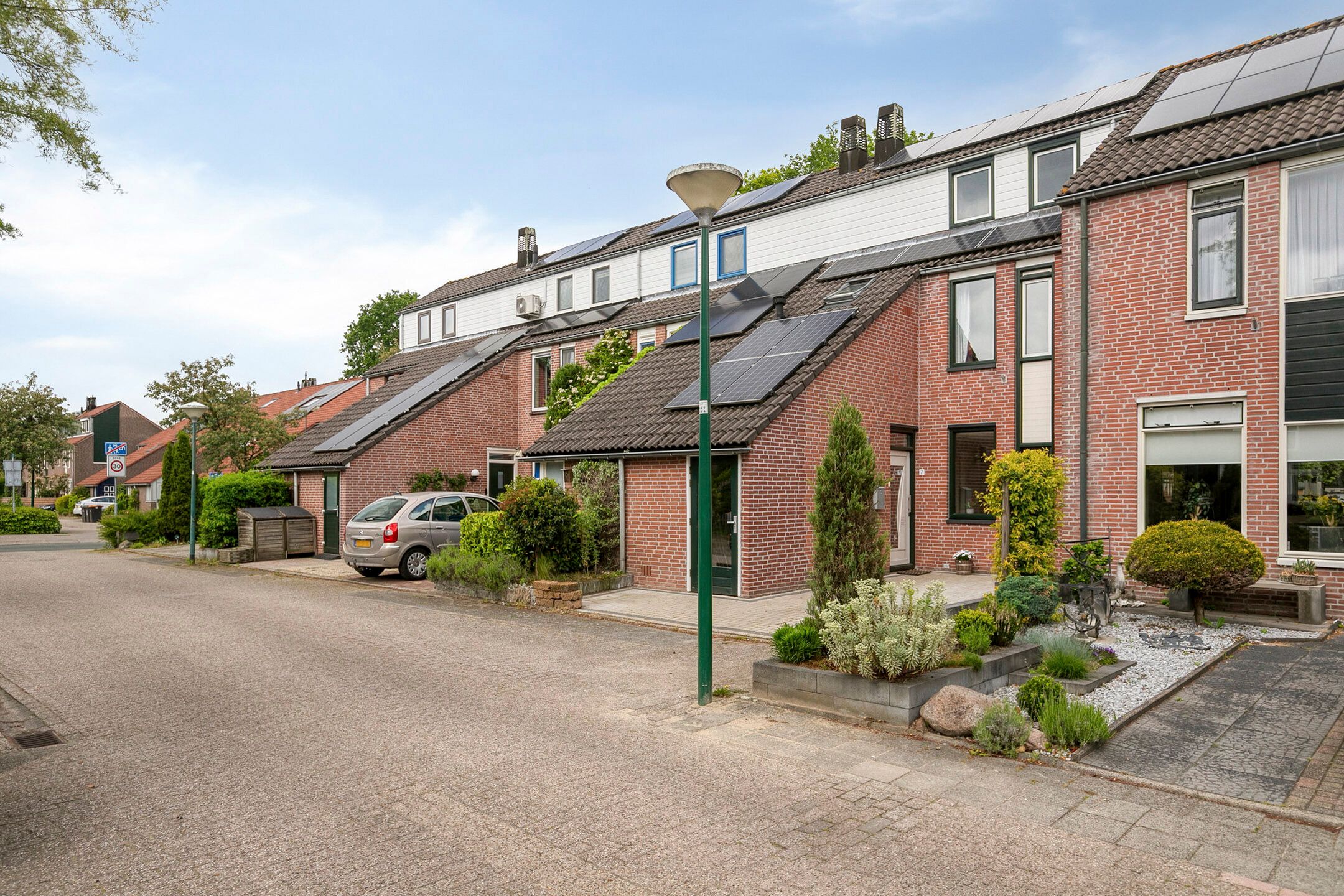 Energy-Efficient Terraced Family Home with Garden in Quiet Soest Location — 42