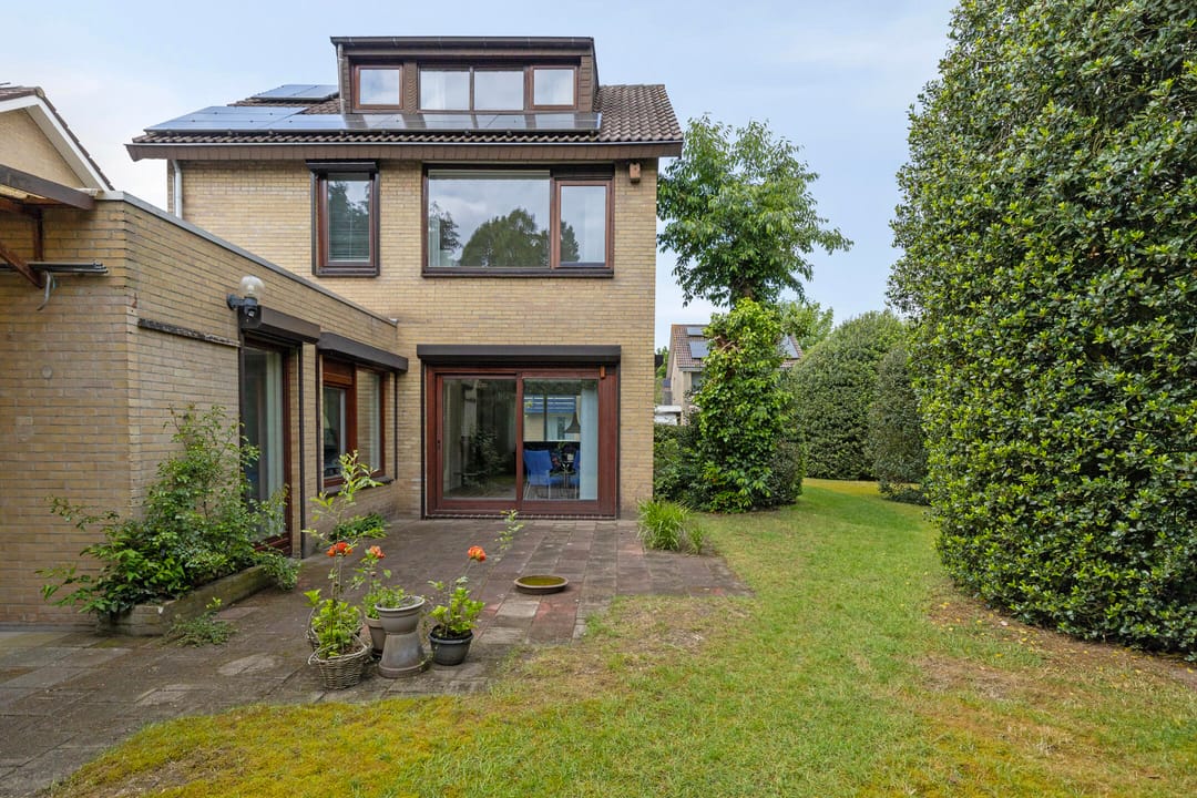 Photo 37 of Plutostraat 16