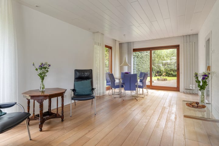 Photo 2 of Plutostraat 16