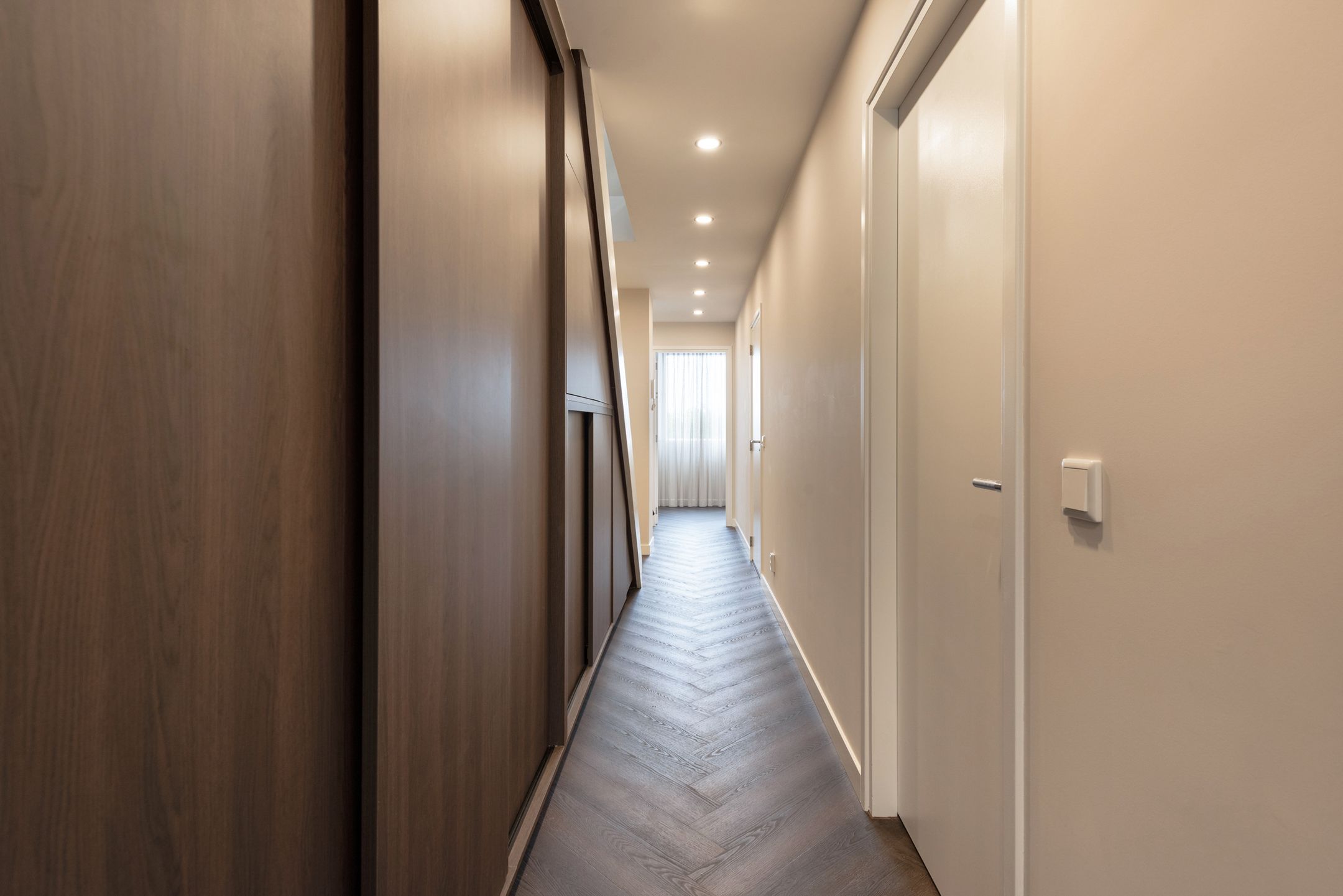Luxury Renovated Maisonette with Two Terraces in The Hague Centre — 18