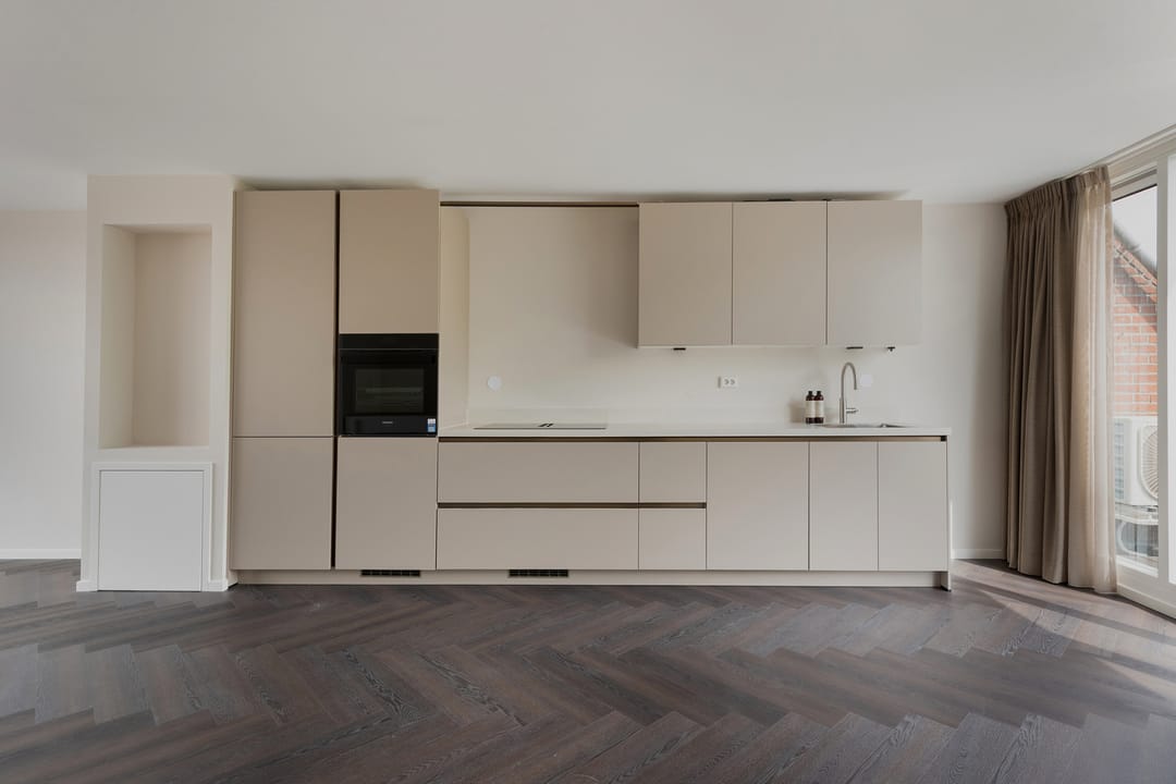 Luxury Renovated Maisonette with Two Terraces in The Hague Centre — 13