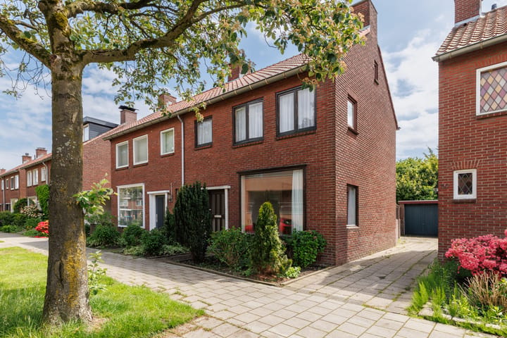 Foto 4 van Van Musschenbroekstraat 112
