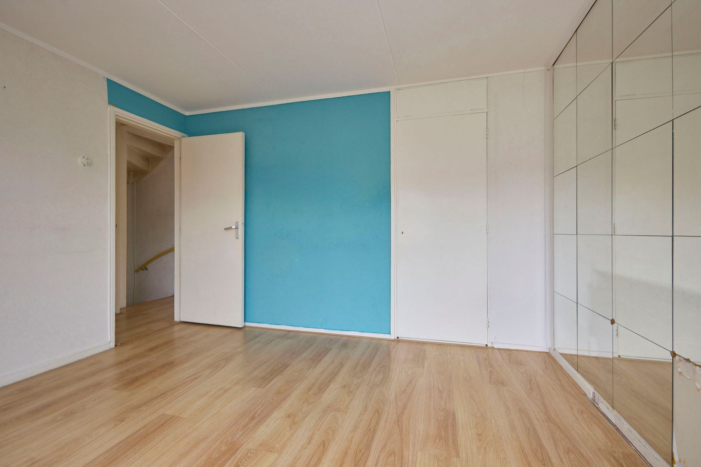 Renovation Terraced House with Five Bedrooms and Sunny Southeast Garden in Nieuw-Vennep — 29
