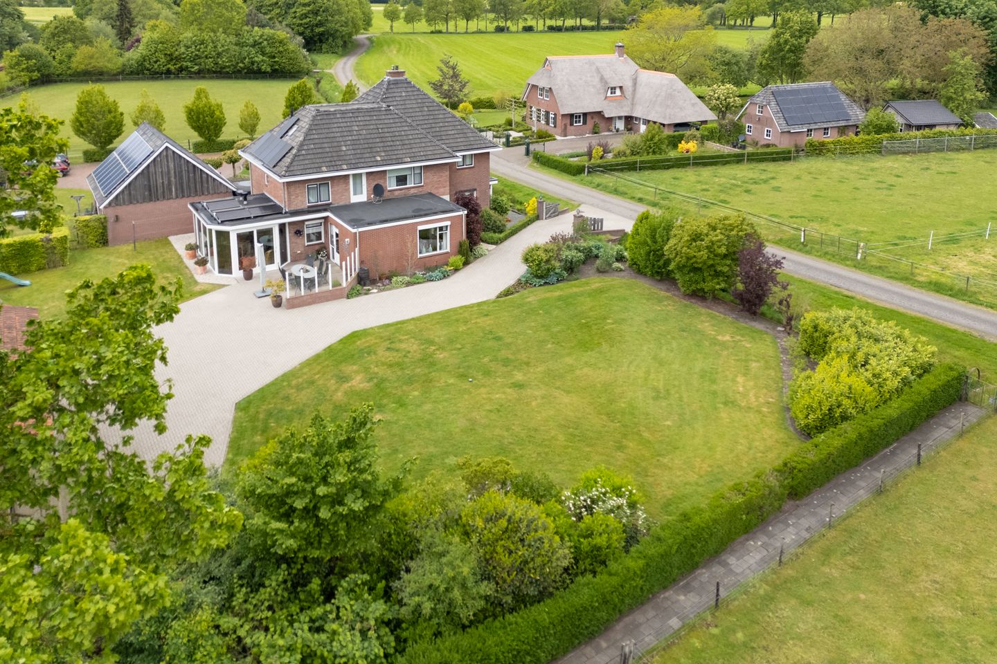 Spacious Semi-Detached Home with Large Plot and Pasture Land in Oost Gelre — 59