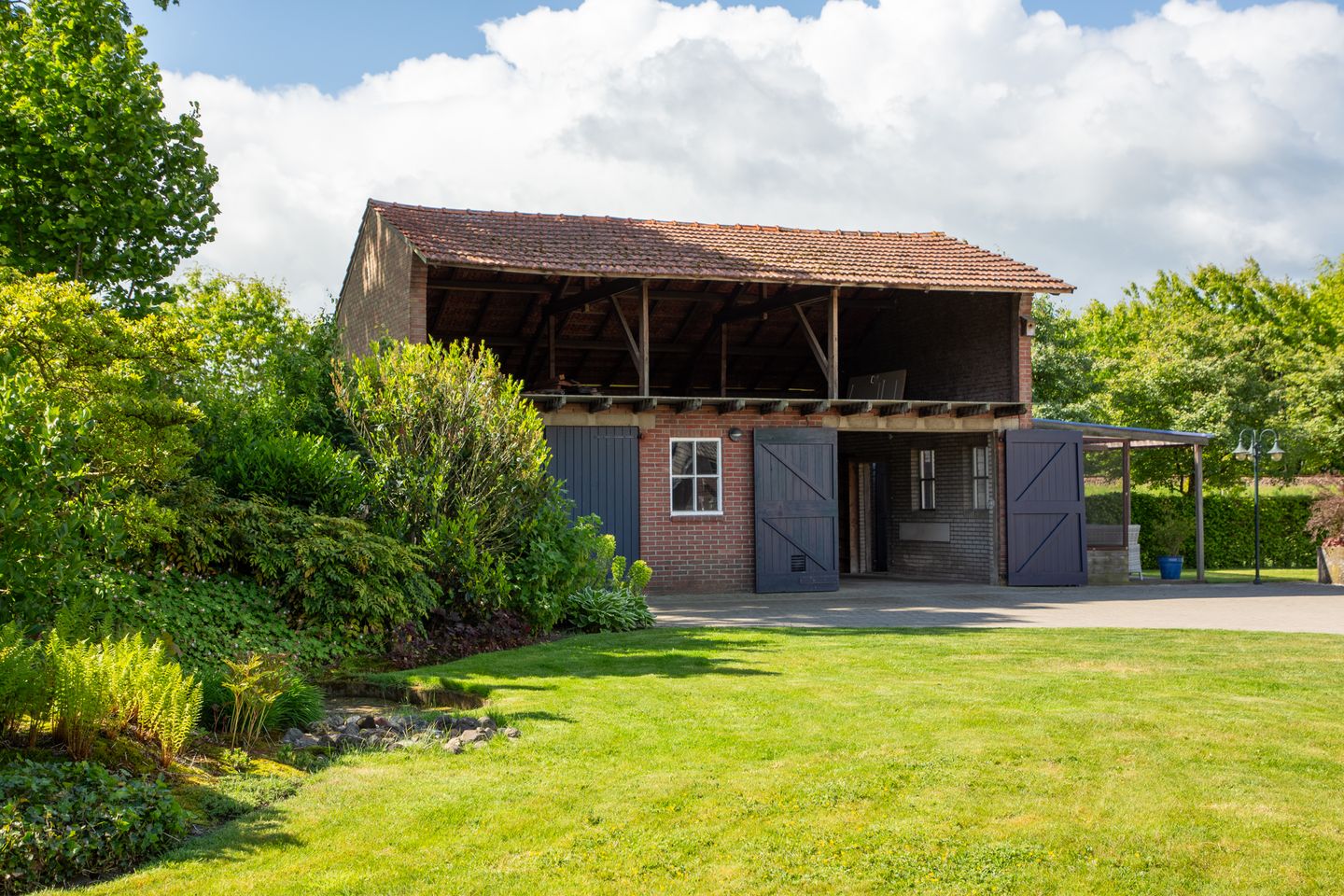 Spacious Semi-Detached Home with Large Plot and Pasture Land in Oost Gelre — 44