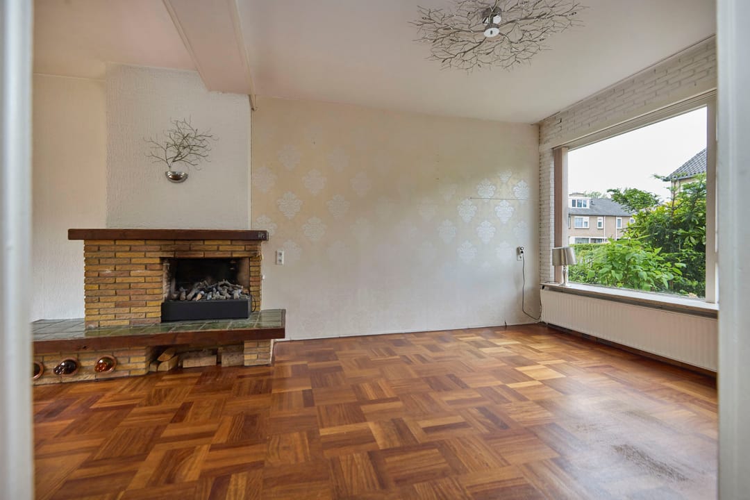 Renovation Terraced House with Five Bedrooms and Sunny Southeast Garden in Nieuw-Vennep — 17