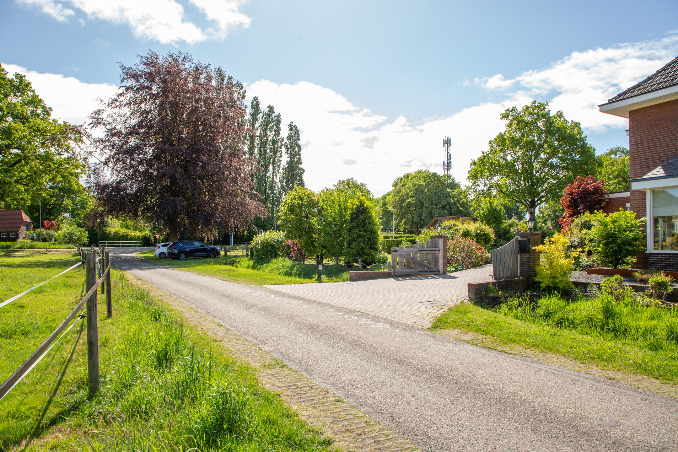 Spacious Semi-Detached Home with Large Plot and Pasture Land in Oost Gelre — 63