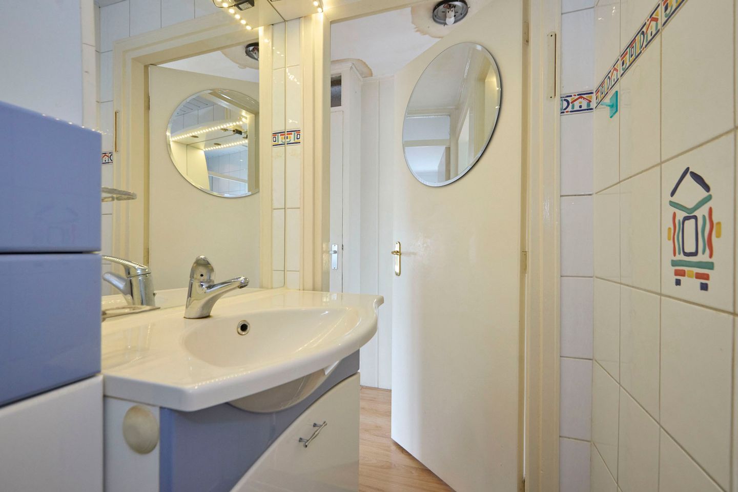 Renovation Terraced House with Five Bedrooms and Sunny Southeast Garden in Nieuw-Vennep — 34