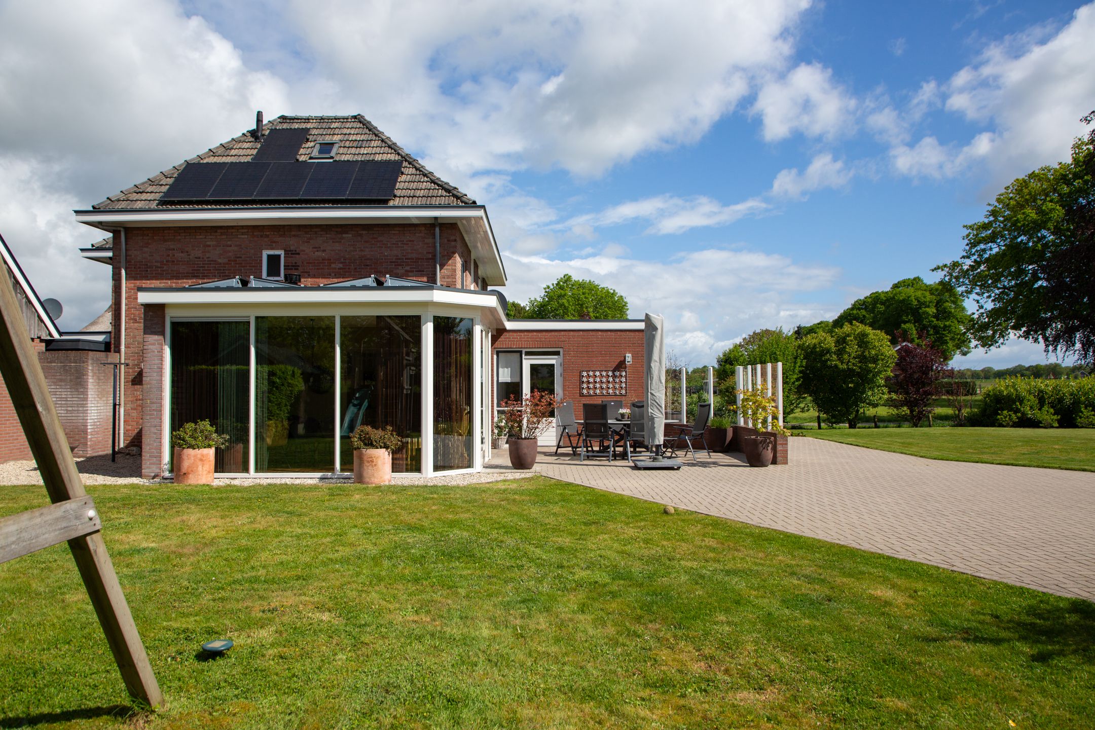 Spacious Semi-Detached Home with Large Plot and Pasture Land in Oost Gelre — 42