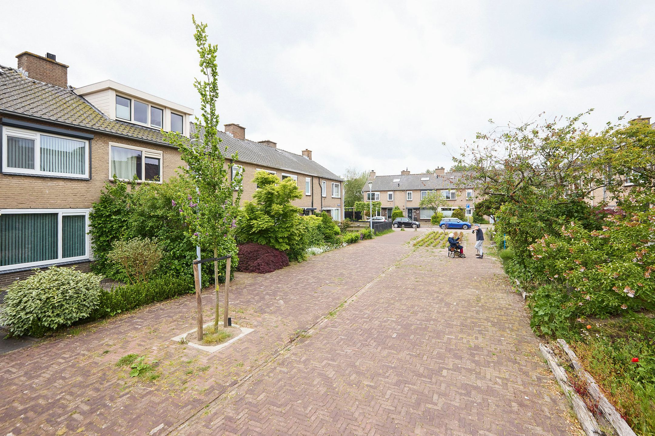 Renovation Terraced House with Five Bedrooms and Sunny Southeast Garden in Nieuw-Vennep — 9