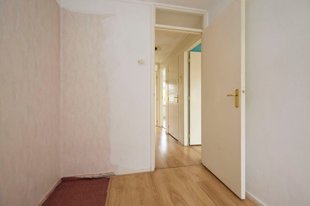 Renovation Terraced House with Five Bedrooms and Sunny Southeast Garden in Nieuw-Vennep — 43