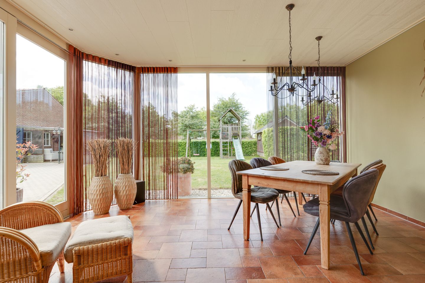 Spacious Semi-Detached Home with Large Plot and Pasture Land in Oost Gelre — 14