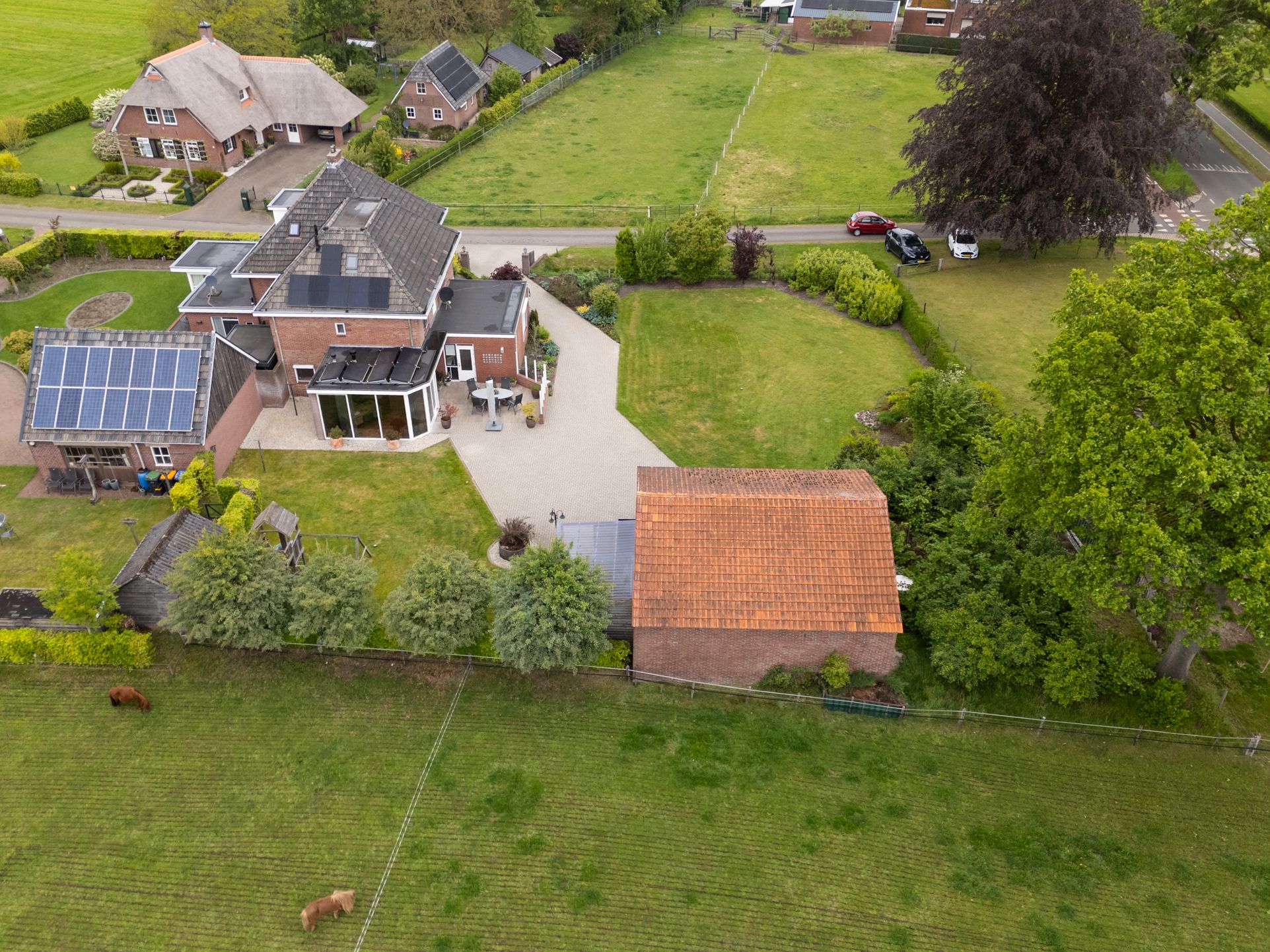 Spacious Semi-Detached Home with Large Plot and Pasture Land in Oost Gelre — 51