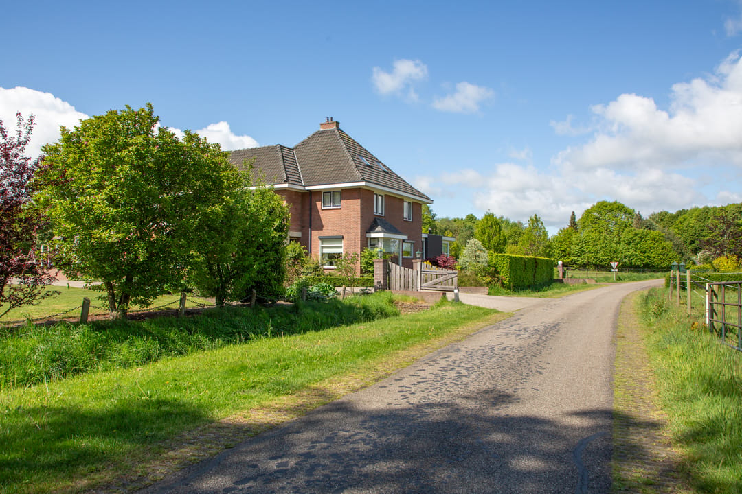 Spacious Semi-Detached Home with Large Plot and Pasture Land in Oost Gelre — 62