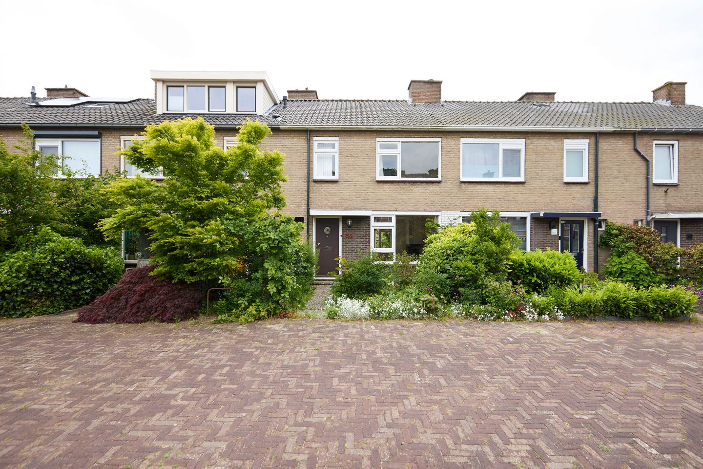 Renovation Terraced House with Five Bedrooms and Sunny Southeast Garden in Nieuw-Vennep — 10