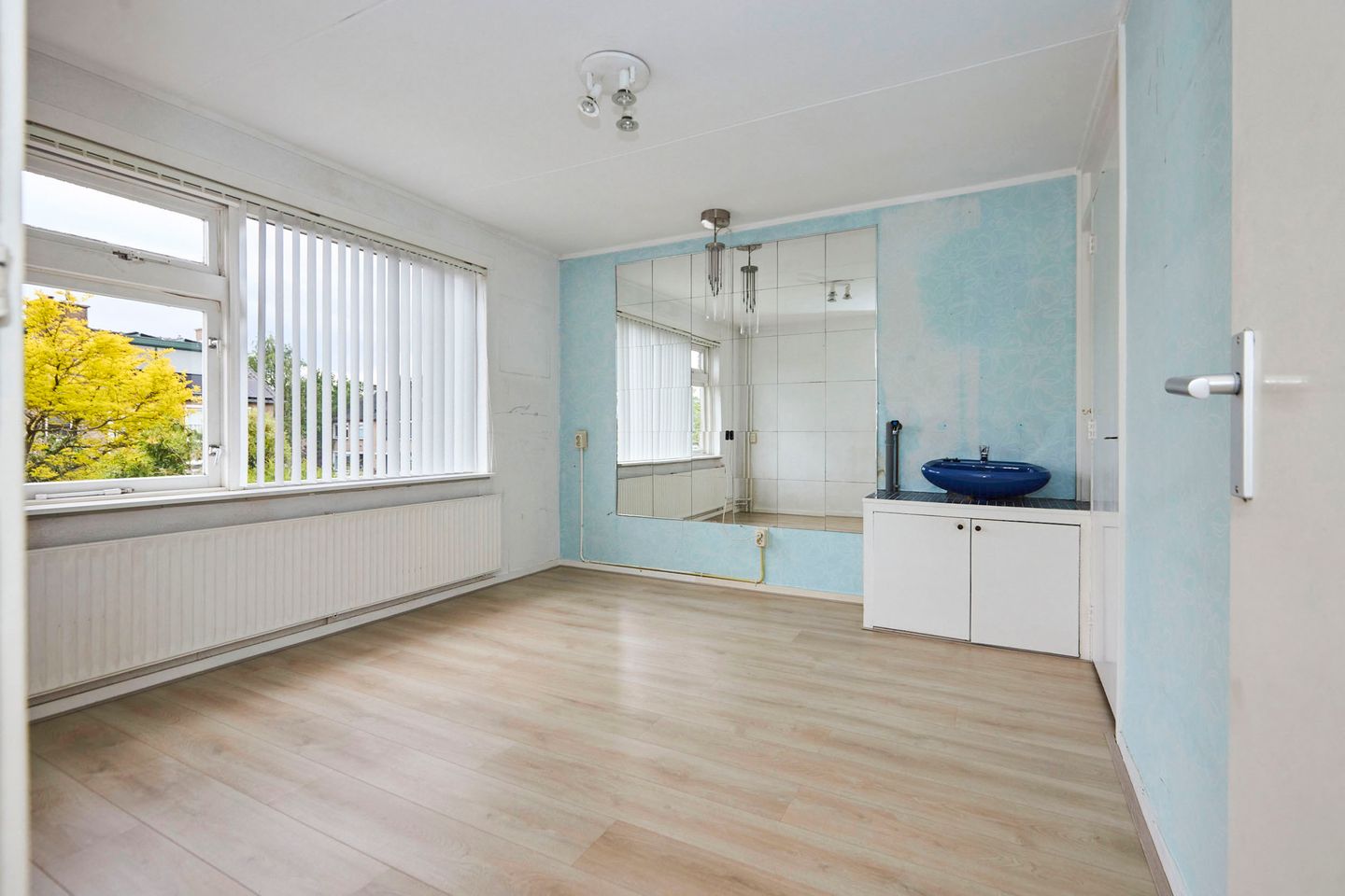 Renovation Terraced House with Five Bedrooms and Sunny Southeast Garden in Nieuw-Vennep — 35