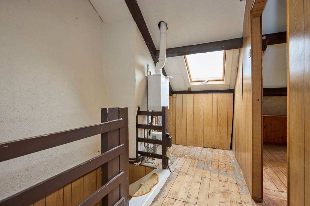 Renovation Terraced House with Five Bedrooms and Sunny Southeast Garden in Nieuw-Vennep — 46