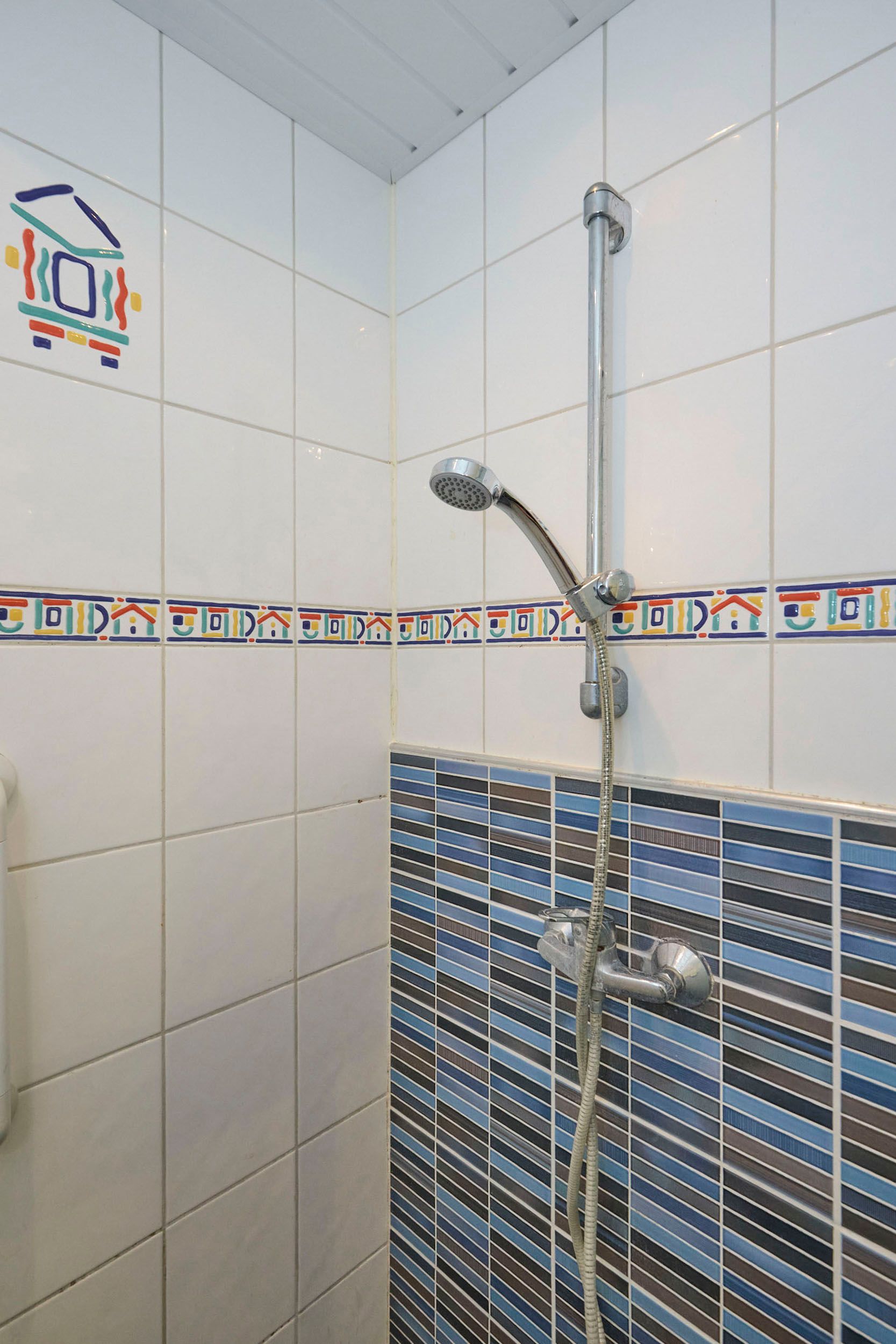 Renovation Terraced House with Five Bedrooms and Sunny Southeast Garden in Nieuw-Vennep — 33