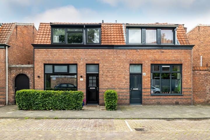 Kerkhofweg 42
