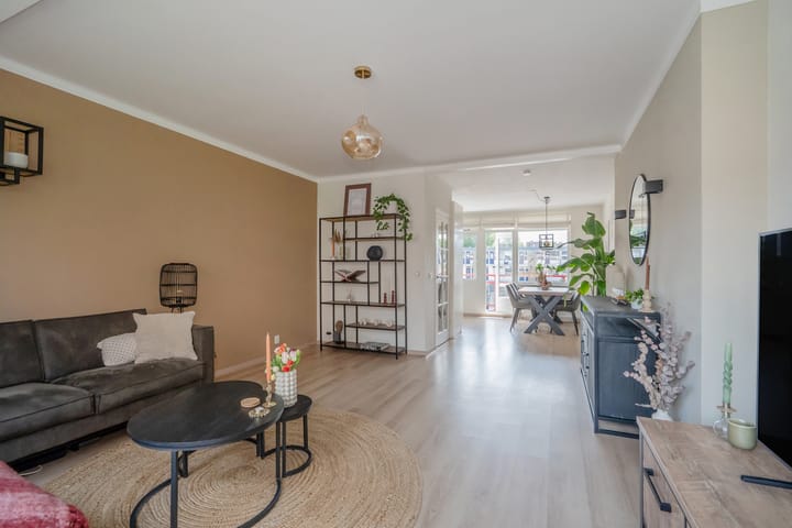 Appartement te koop: Dr H. Colijnlaan 315, Rijswijk (Zh)