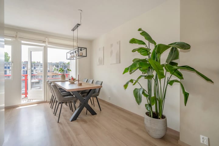 Appartement te koop: Dr H. Colijnlaan 315, Rijswijk (Zh)