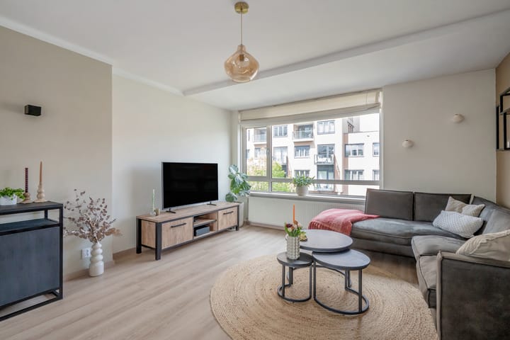 Appartement te koop: Dr H. Colijnlaan 315, Rijswijk (Zh)