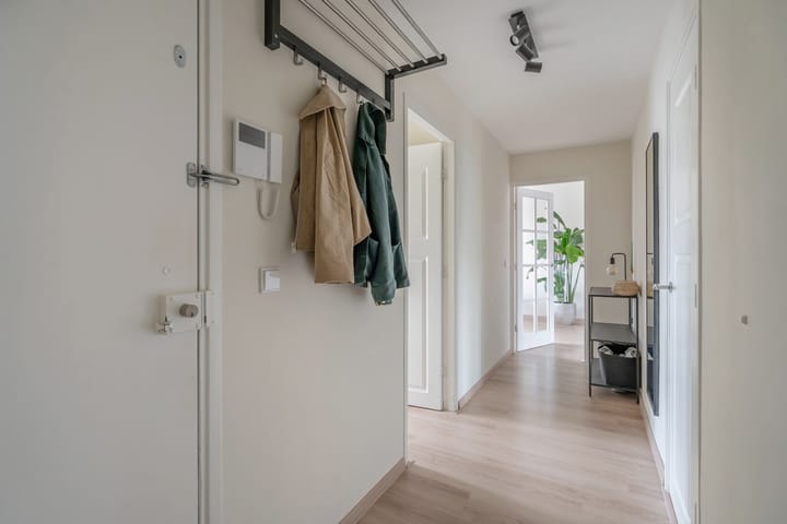 Appartement te koop: Dr H. Colijnlaan 315, Rijswijk (Zh)