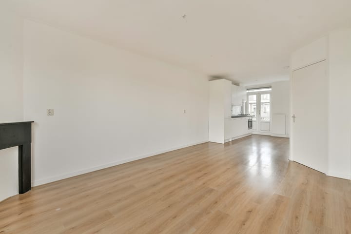 Foto 4 van Makassarstraat 32-3