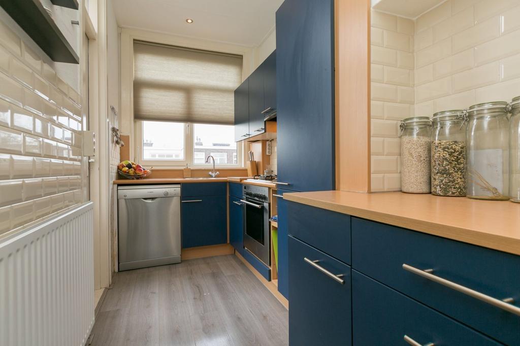 Photo 8 of Usselincxstraat 144