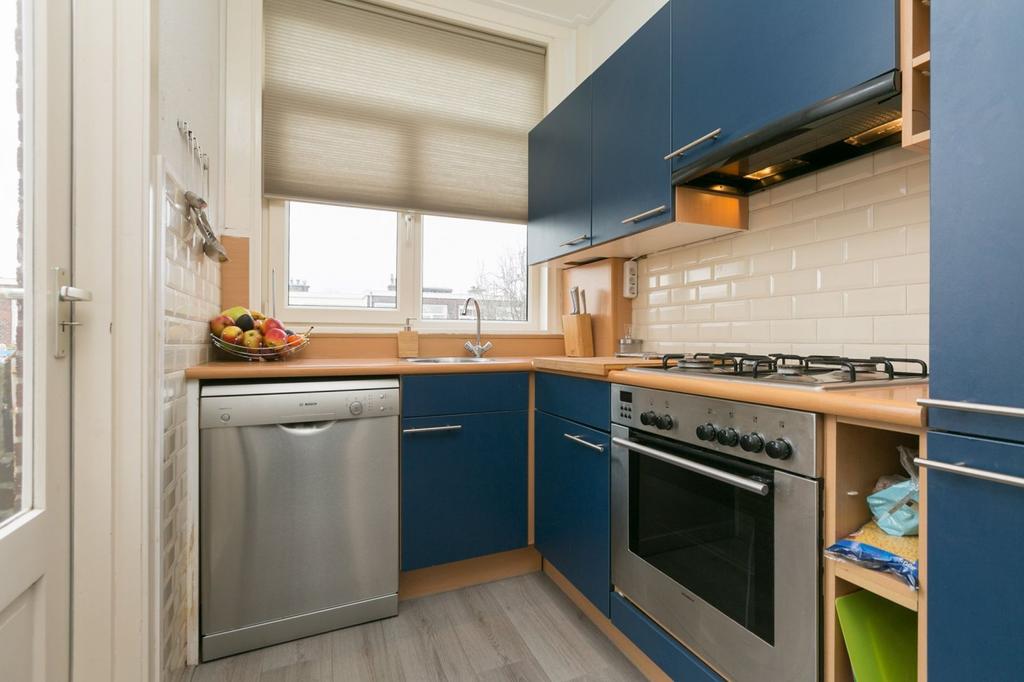 Photo 9 of Usselincxstraat 144