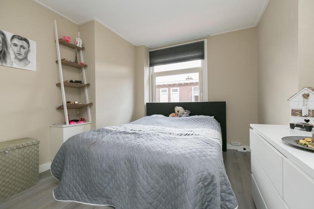 Photo 12 of Usselincxstraat 144