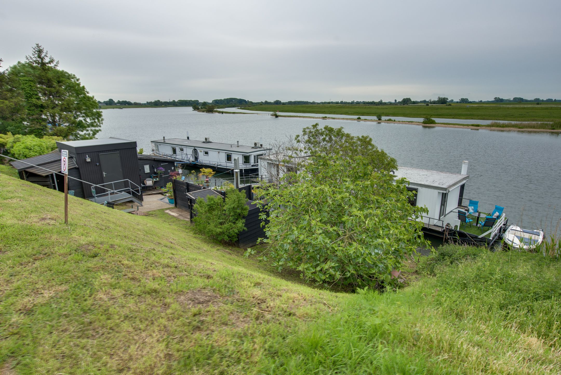 Photo 24 of Maasdijk 1-D