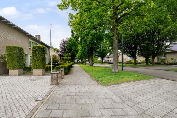 Foto 4 van Woeringenlaan 8