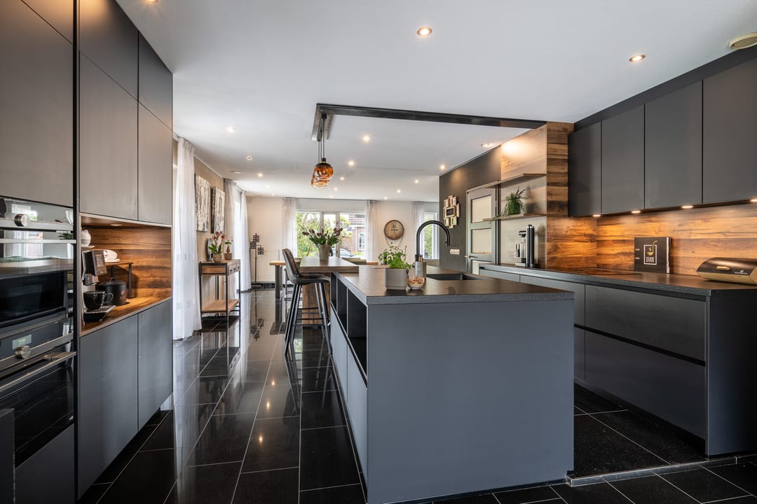 Luxury Detached Villa with Private Pool and Poolhouse in Maasbracht — 11