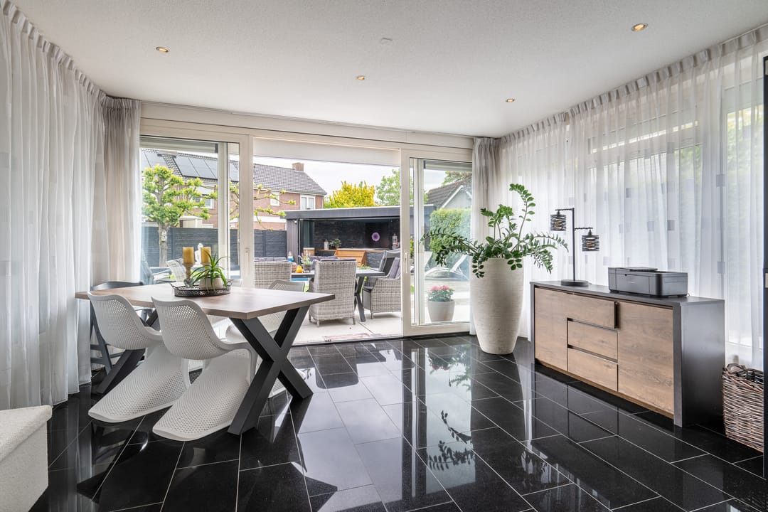 Luxury Detached Villa with Private Pool and Poolhouse in Maasbracht — 13