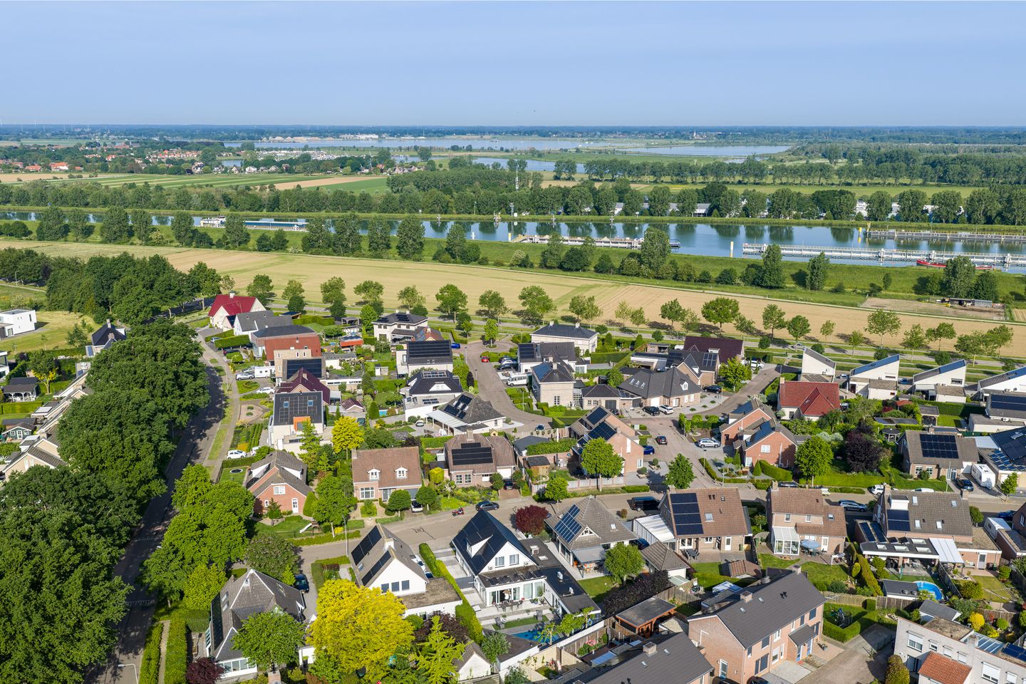 Luxury Detached Villa with Private Pool and Poolhouse in Maasbracht — 44