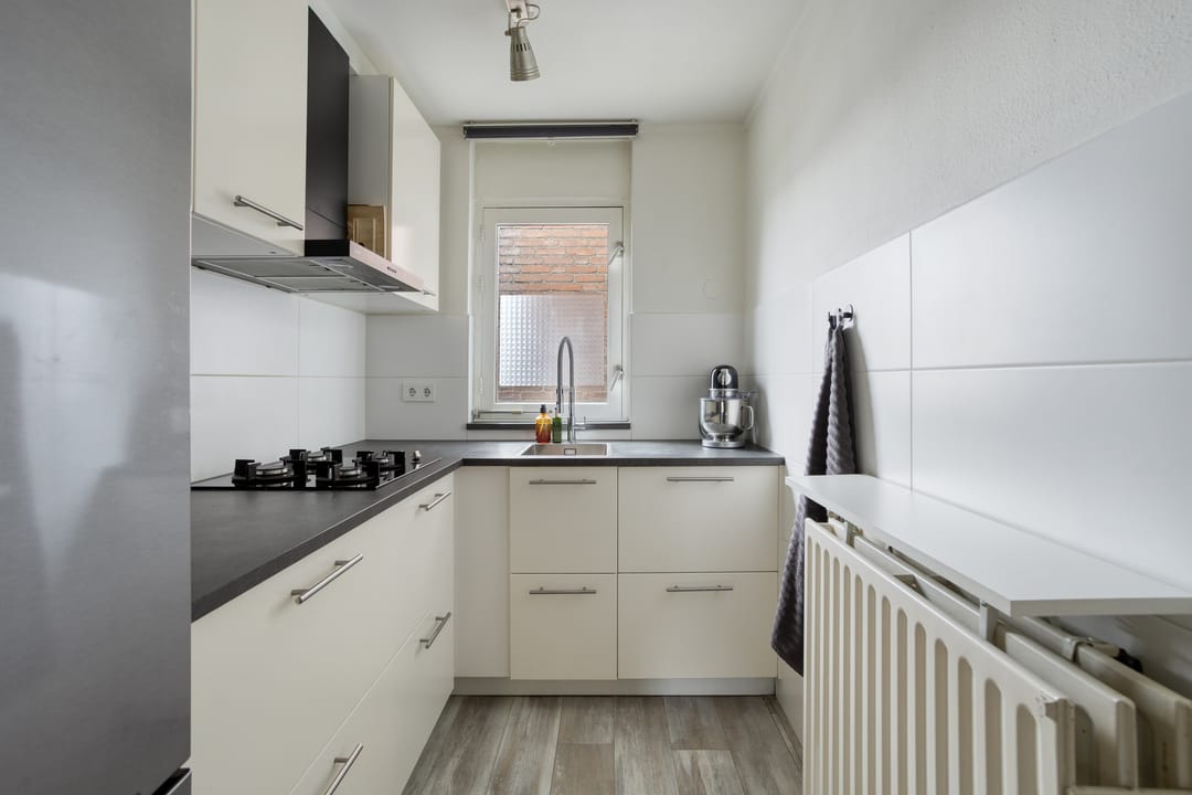 Photo 11 of Mathildastraat 13-B