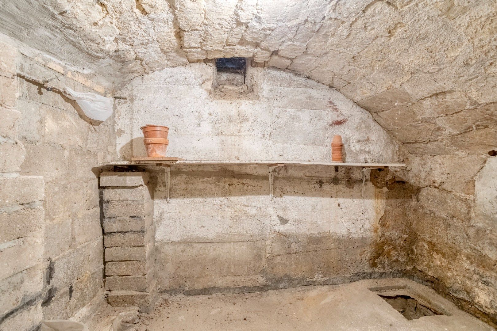 Photo 24 of Hopschet 16