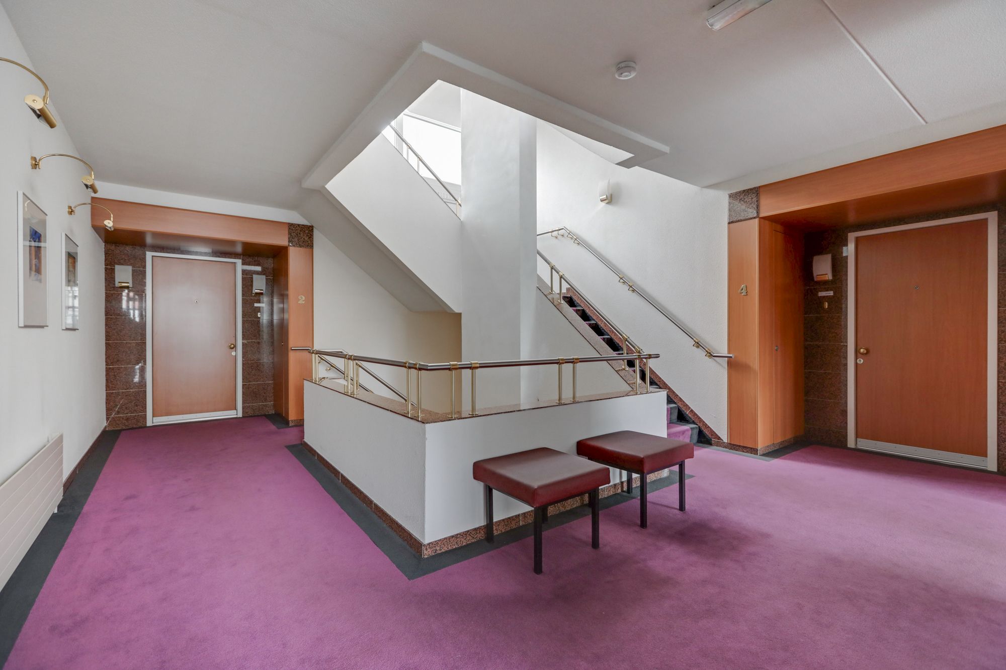 Luxury Penthouse with Panoramic River Views in Arnhem — 9