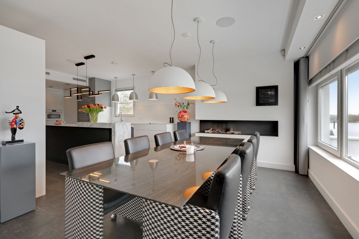 Luxury Penthouse with Panoramic River Views in Arnhem — 20