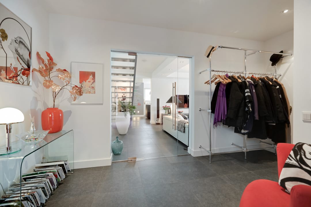 Luxury Penthouse with Panoramic River Views in Arnhem — 11
