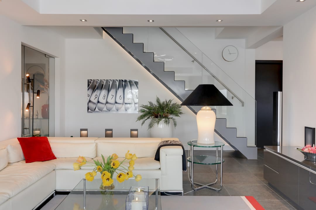 Luxury Penthouse with Panoramic River Views in Arnhem — 28