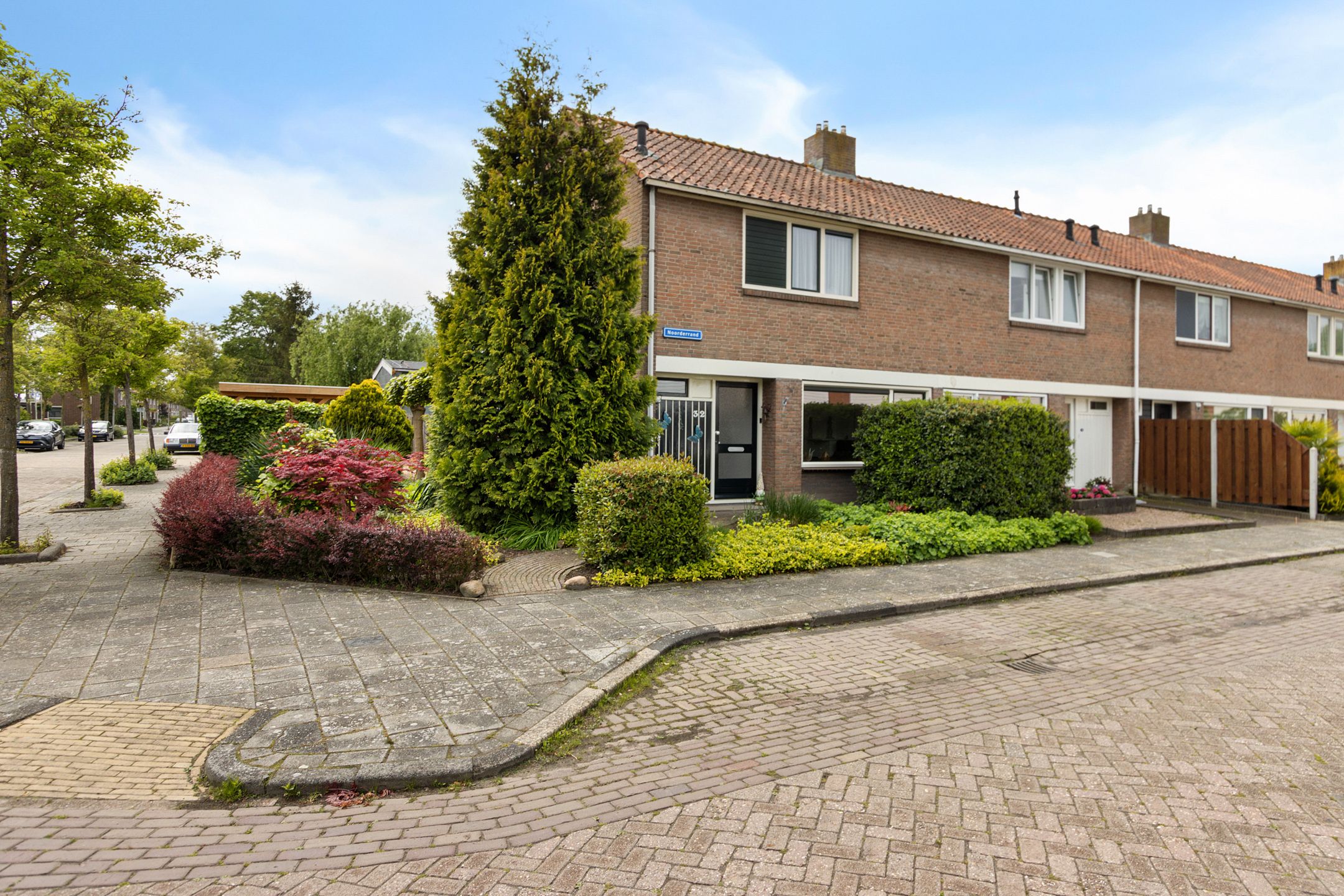 House in Espel - More