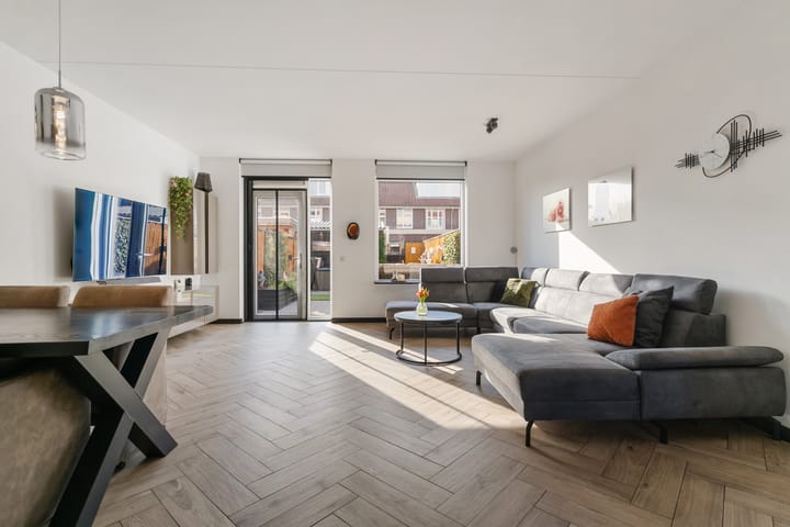 Tussenwoning te koop: Baars 6, Hendrik-Ido-Ambacht