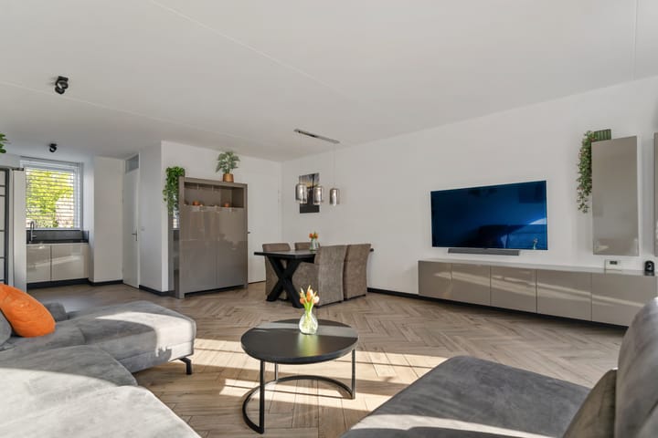 Tussenwoning te koop: Baars 6, Hendrik-Ido-Ambacht
