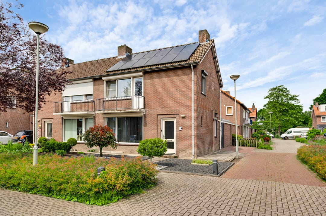 Photo 1 of Kapelaniestraat 45