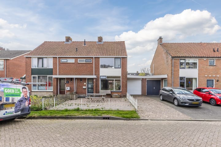 Foto 2 van Essenlaan 6