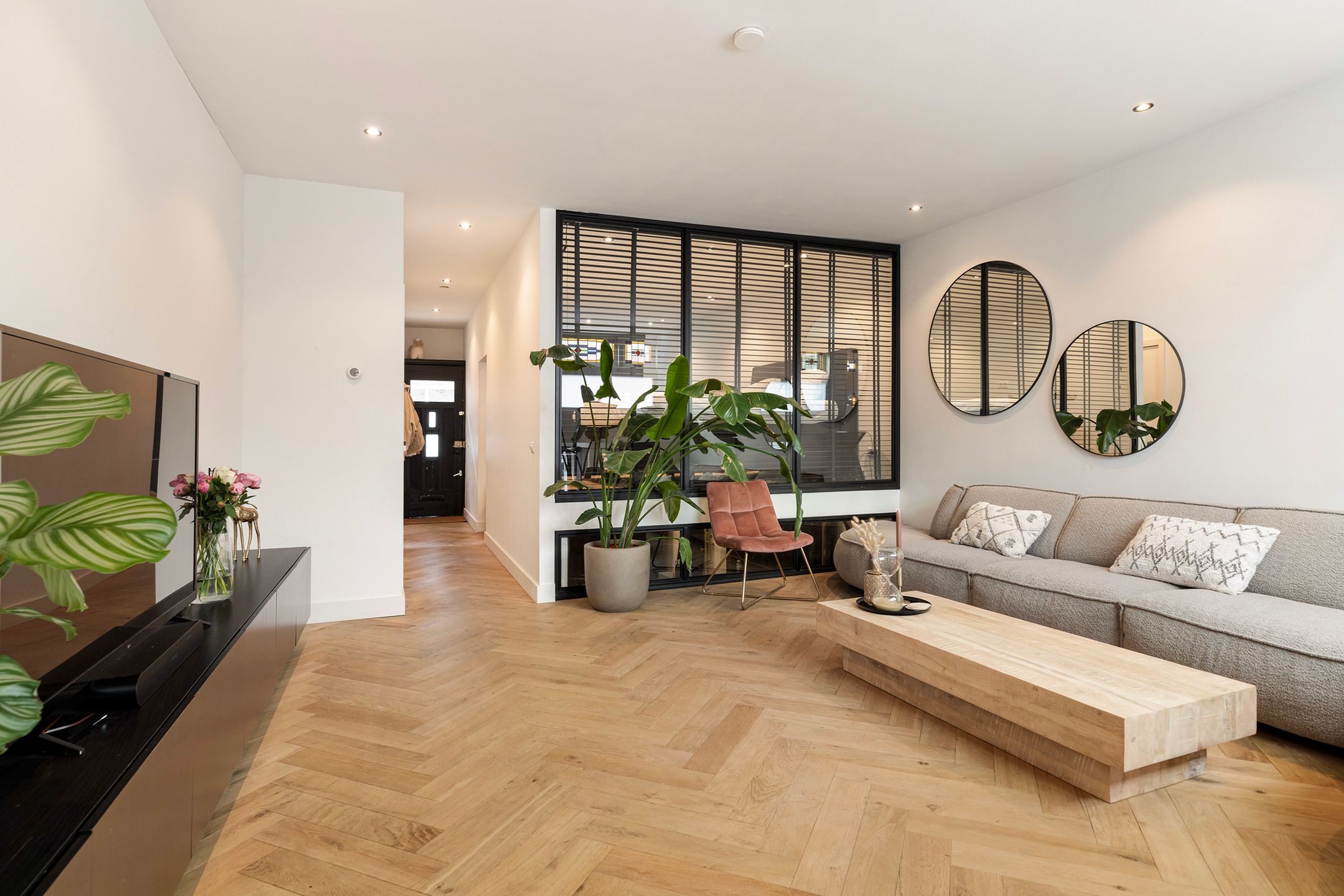 Photo 12 of Halleystraat 23-A